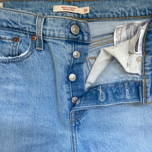 Levi’s Wedgie distressed Denim size 29 - Picture 3 of 3